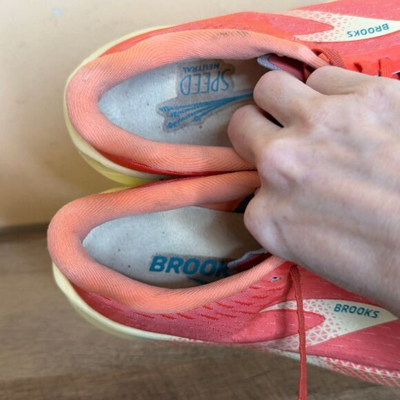 Brooks Hyperion Tempo women’s Size 9 coral yellow Shoes - Picture 7 of 8